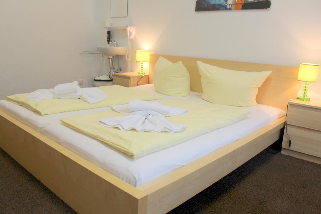 Pension Central Hostel Berlin Exterior photo